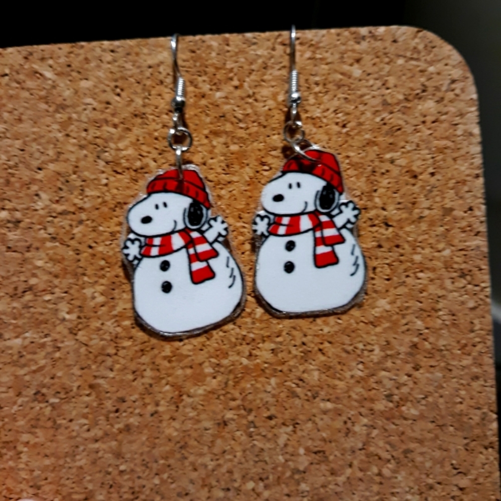 Snowman snoopy earrings